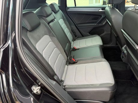 Volkswagen Tiguan 2.0 TDI BlueMotion Tech R-Line DSG 4Motion Euro 6 (s/s) 5dr 23