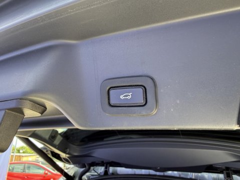 Land Rover Range Rover Evoque 2.0 D180 MHEV First Edition SUV 5dr Diesel Auto 4WD Euro 6 (s/s) (180 ps) 22