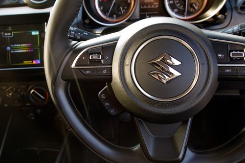 Suzuki Swift SZ-L DUALJET MHEV 18