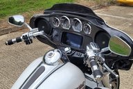 Harley-Davidson Road Glide CVO TRI GLIDE 21