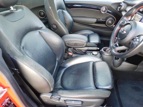 Mini Hatch COOPER S AUTOMATIC 3dr 28