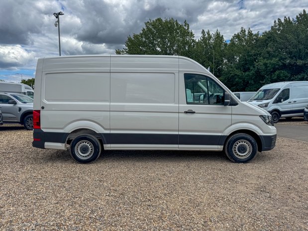 Volkswagen Crafter MWB L2H2 [SOLD CR] High Roof Commerce Plus Cr35 Air Con Cruise EURO 6 5