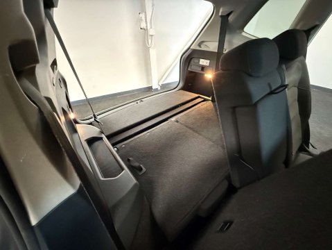 Volkswagen Tiguan 2.0 Tiguan Allspace SEL TDI 4Motion Semi-Auto 4WD 5dr 30