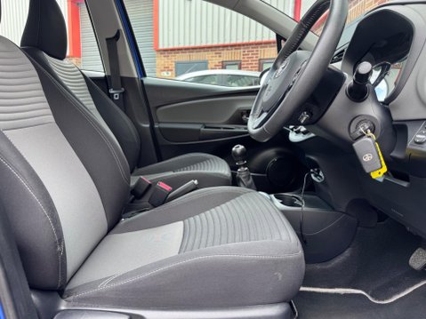 Toyota Yaris 1.5 VVT-i Icon Tech Hatchback 5dr Petrol Manual Euro 6 (111 ps) 30
