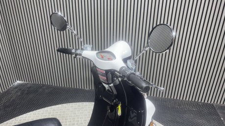 Ajs MODENA 2021 ONLY 846 MILES 1 OWNER LEARNER SCOOTER AUTO 125CC 25