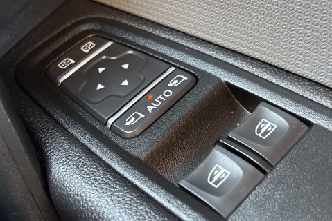 Nissan Townstar Tekna Plus L1 Panel Van 38