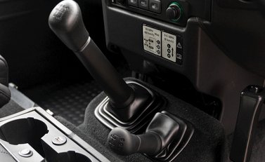 Land Rover Defender 90 Urban Truck 19