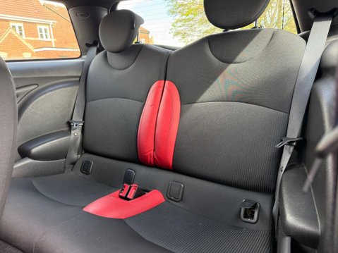 Mini Hatch 1.6 Cooper S Euro 5 (s/s) 3dr 53