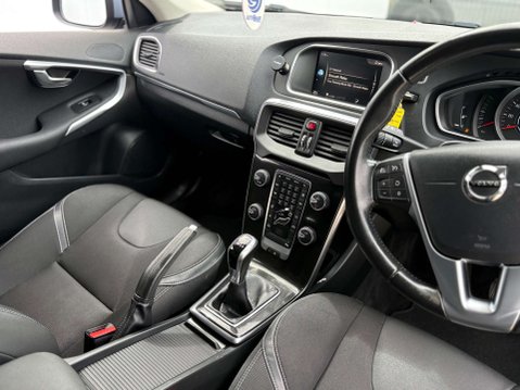 Volvo V40 2.0 V40 R-Design Edition T2 5dr 16