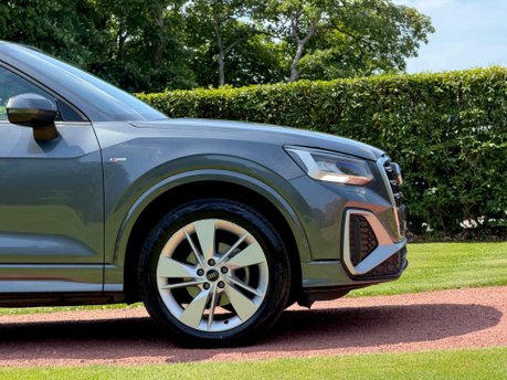 Audi Q2 TFSI S LINE 22