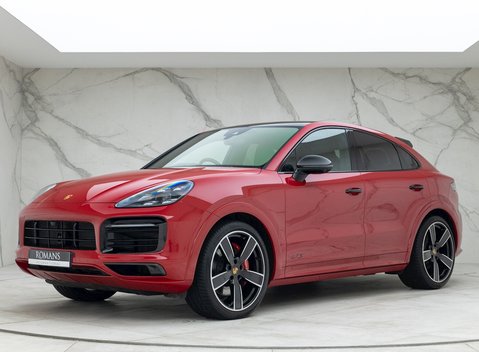 Porsche Cayenne GTS Coupé 6