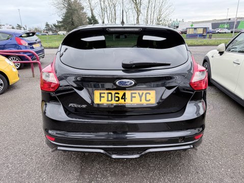 Ford Focus 1.6 ZETEC S TDCI 6