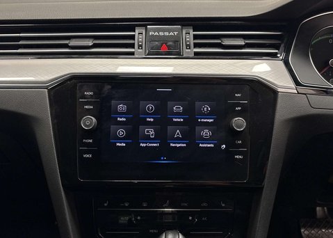 Volkswagen Passat 1.4 TSI 13kWh GTE Estate 5dr Petrol Plug-in Hybrid DSG Euro 6 (s/s) (218 ps 11