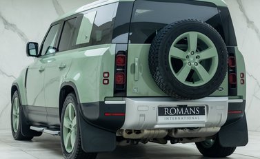 Land Rover Defender 110 D300 75TH LIMITED EDITION 7