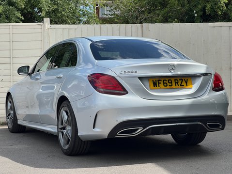 Mercedes-Benz C Class 2.0 C300d AMG Line (Premium) Saloon 4dr Diesel G-Tronic+ Euro 6 (s/s) (245 8