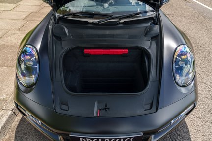 Porsche 911 TURBO S PDK 32