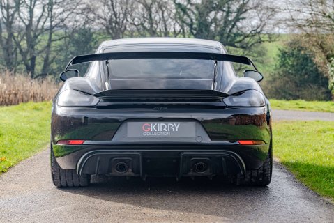 Porsche 718 Cayman GT4 25
