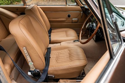 Aston Martin DB6 MKII 24