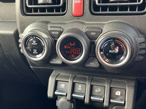 Suzuki Jimny 1.5 SZ5 ALLGRIP 3dr 27