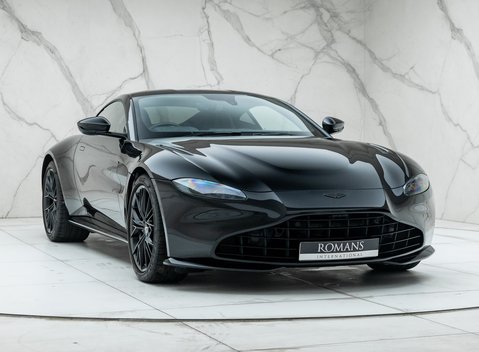 Aston Martin Vantage V8 9