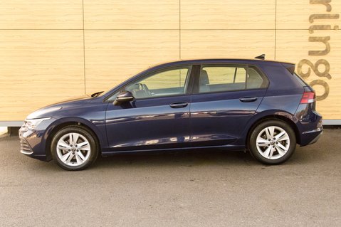 Volkswagen Golf LIFE TSI 13