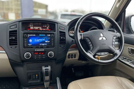 Mitsubishi Shogun 3.2 DI-DC SG3 SUV 5dr Diesel Auto 4WD Euro 5 LWB (197 ps) 25