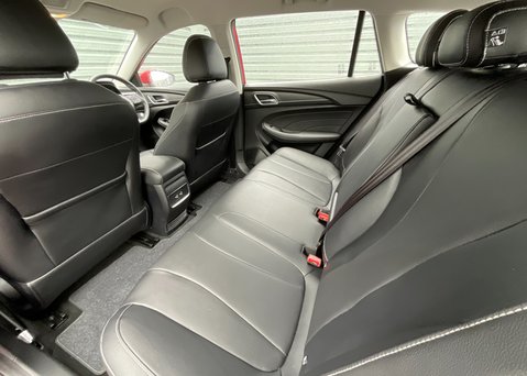 MG MG5 61KWH EXCLUSIVE 17