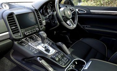 Porsche Cayenne S Diesel 10