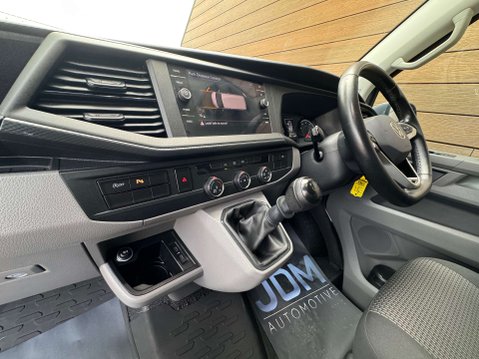 Volkswagen Transporter 2.0 Transporter T32 Highline TDI 4Motion 4WD 36