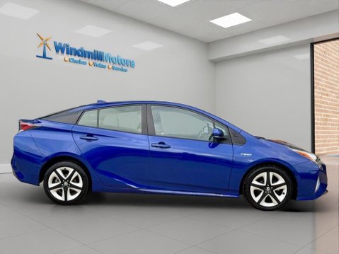 Toyota Prius 1.8 VVT-h Business Edition Plus CVT Euro 6 (s/s) 5dr (15in Alloy) 3