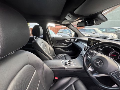 Mercedes-Benz GLC GLC 220 D 4MATIC AMG LINE PREMIUM PLUS 20