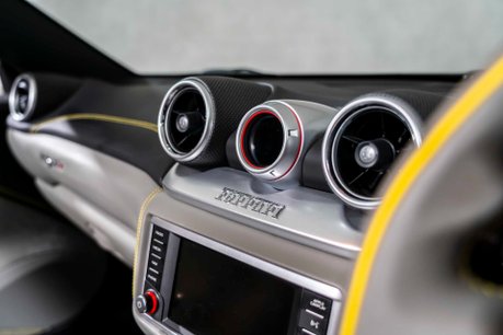 Ferrari California T. MAGNERIDE SUSPENSION. BESPOKE INTERIOR. TWO-TONE BODYWORK. CARPLAY. 39