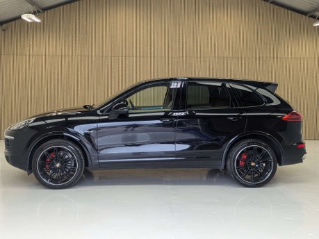 Porsche Cayenne 3.0 Cayenne D Platinum Edition V6 Tiptronic S A 4WD 5dr 24
