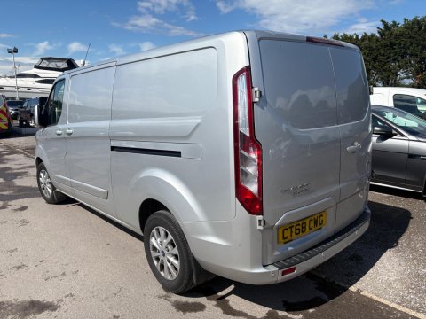 Ford Transit Custom 300 LIMITED P/V L2 H1 5
