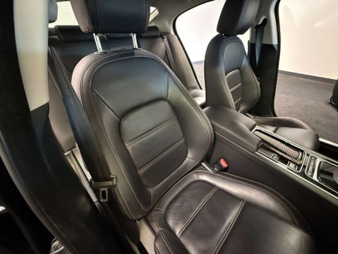Jaguar XE 2.0 XE Prestige Auto 4dr 14