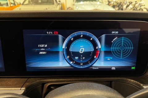 Mercedes-Benz G Series G 400 D 4MATIC AMG LINE PREMIUM 11