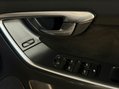 Volvo XC60 D4 R-DESIGN NAV AWD 23