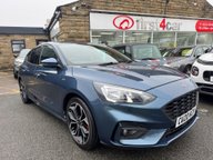 Ford Focus ST-LINE X 4