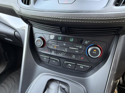 Ford Kuga 2.0 TDCi Vignale SUV 5dr Diesel Powershift AWD Euro 6 (s/s) (180 ps) 41