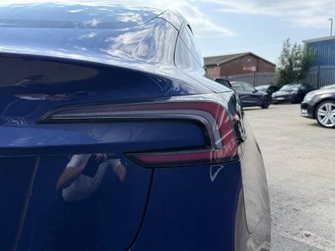 Tesla Model 3 Saloon 4dr Electric Auto RWD (208 ps) 19
