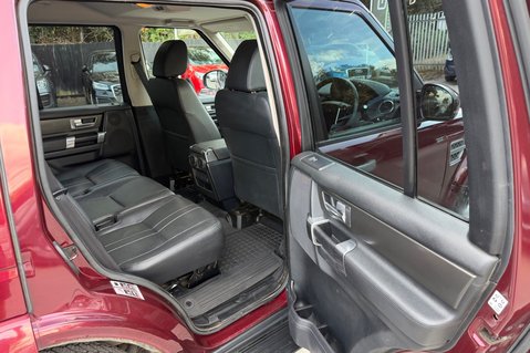 Land Rover Discovery SDV6 SE TECH - 11 SERVICES RECORDED INC CAMBELT CHANGE 30