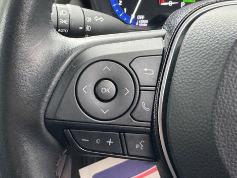 Toyota Corolla 1.8 VVT-h Design Touring Sports CVT Euro 6 (s/s) 5dr 37