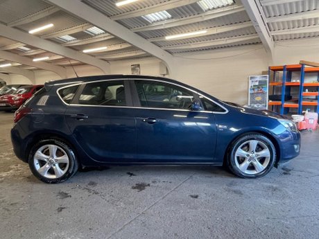 Vauxhall Astra 2.0 CDTi SRi Auto Euro 5 5dr 7
