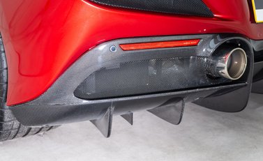 Ferrari F8 Spider 34