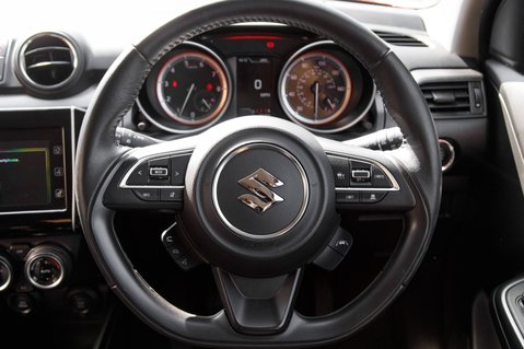 Suzuki Swift SZ5 DUALJET MHEV 14