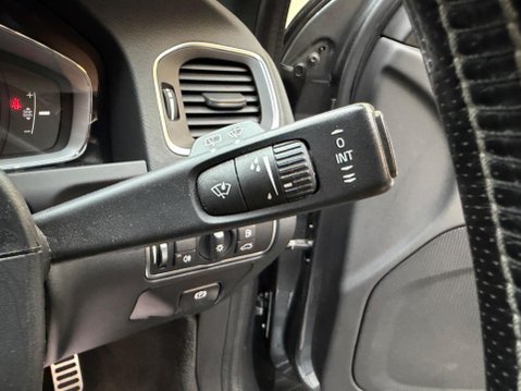 Volvo V60 2.0 D4 R-Design Lux Nav Euro 6 (s/s) 5dr 61