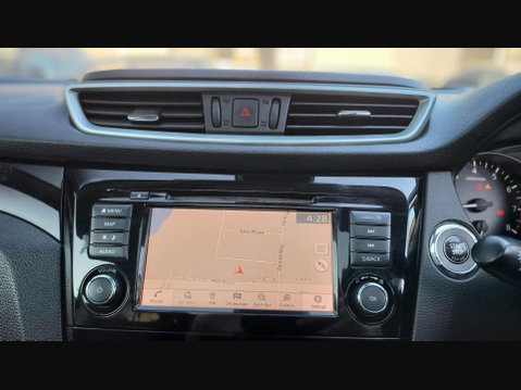 Nissan Qashqai DIG-T N-CONNECTA 26