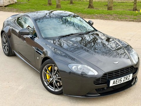 Aston Martin Vantage 4.7 Vantage V8 Auto 3dr 33
