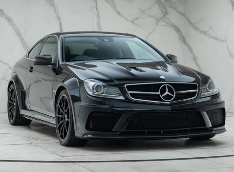 Mercedes-Benz C63 AMG Black Series 9
