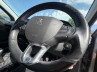Peugeot 2008 ALLURE PREMIUM 16